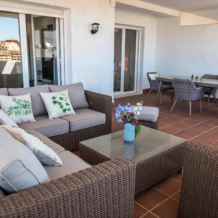 Duquesa Dreams - 2 Bed/2 Bath Apt With Panoramic Golf Course And Mountain View * Manilva