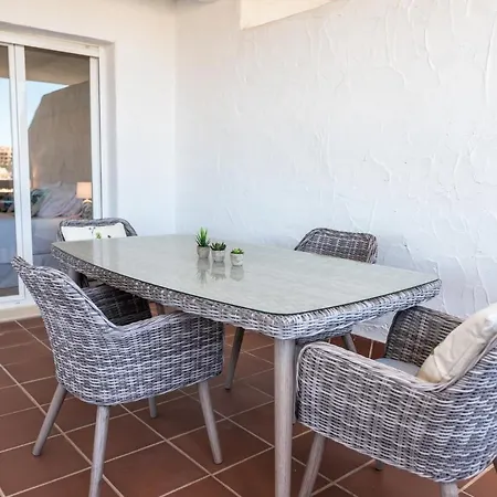 Duquesa Dreams - 2 Bed/2 Bath Apt With Panoramic Golf Course And Mountain View *