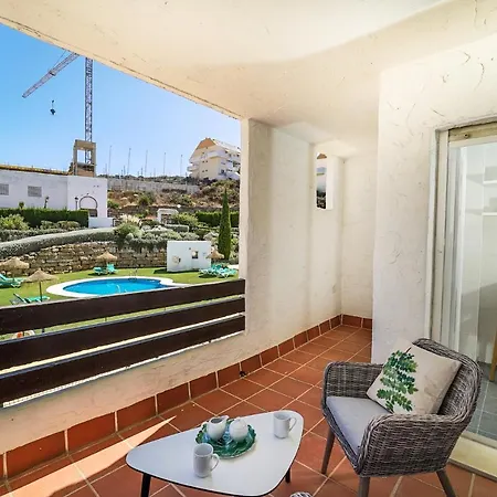 Duquesa Dreams - 2 Bed/2 Bath Apt With Panoramic Golf Course And Mountain View *