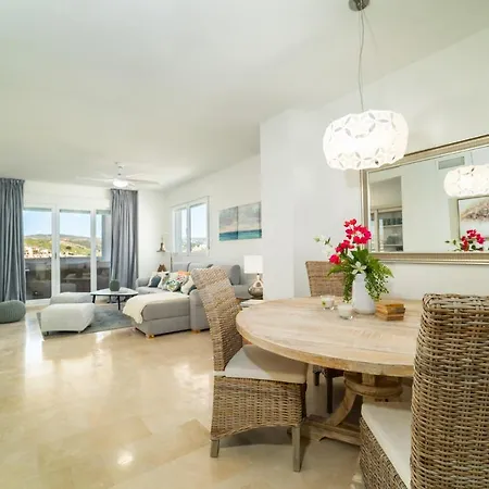 Apartment Duquesa Dreams - 2 Bed/2 Bath Apt With Panoramic Golf Course And Mountain View *